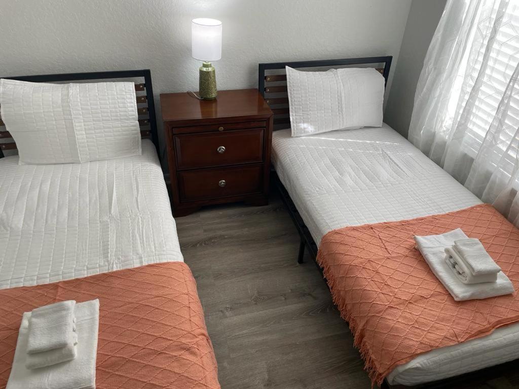 Cozy Stylish Townhome Davenport Eksteriør bilde